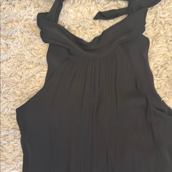 Elegant Black Halter Dress - Picture 4 of 12